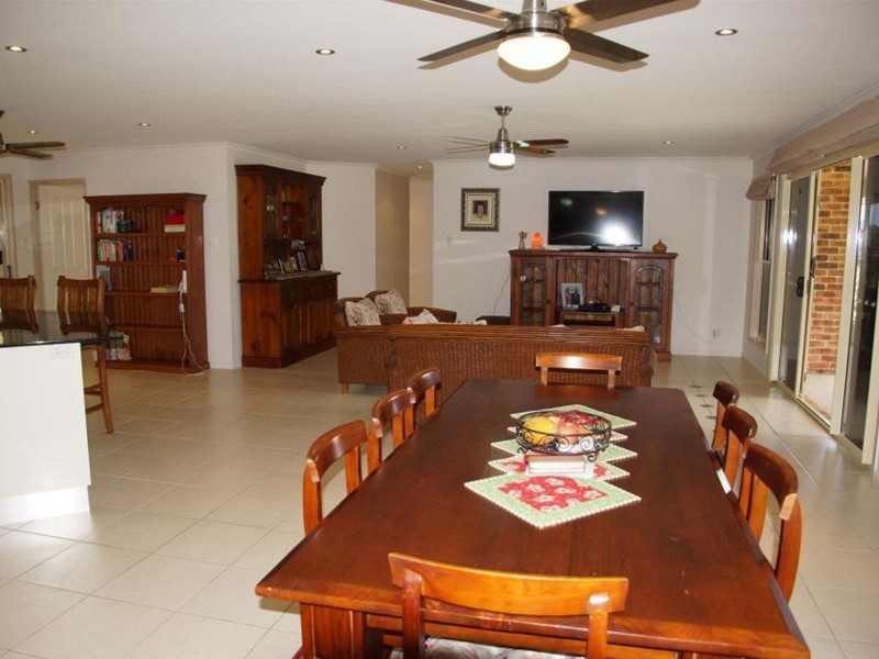 6 Mapley Court, Sarina QLD 4737