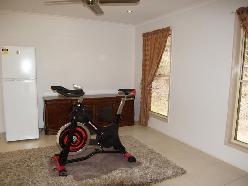 6 Mapley Court, Sarina QLD 4737