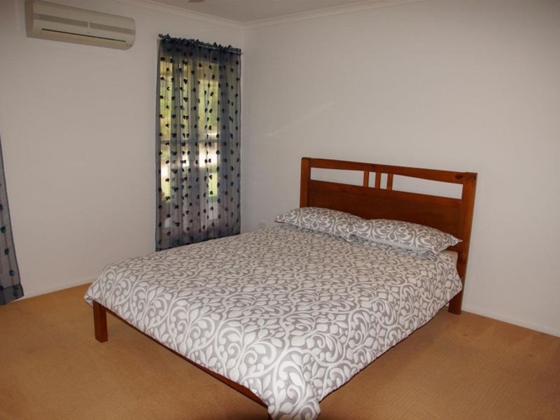 6 Mapley Court, Sarina QLD 4737