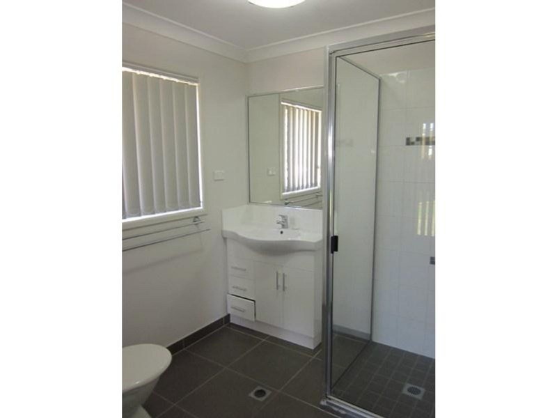 8 Pacific Avenue, Sarina QLD 4737