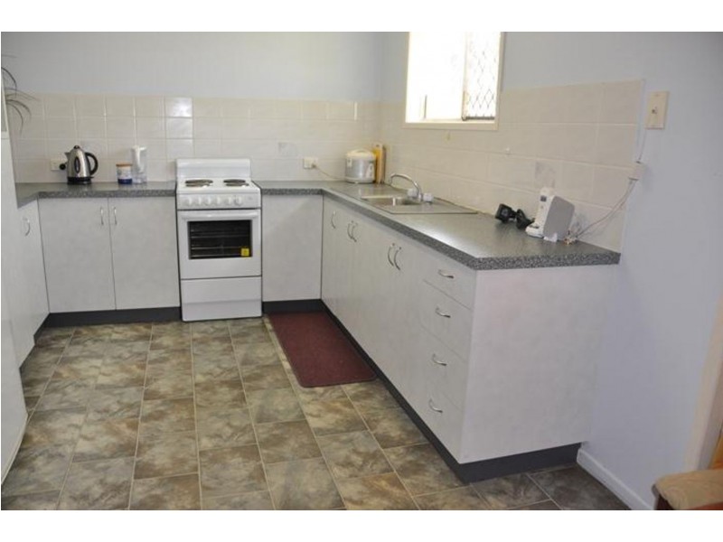 10 Freemont Avenue, Sarina QLD 4737