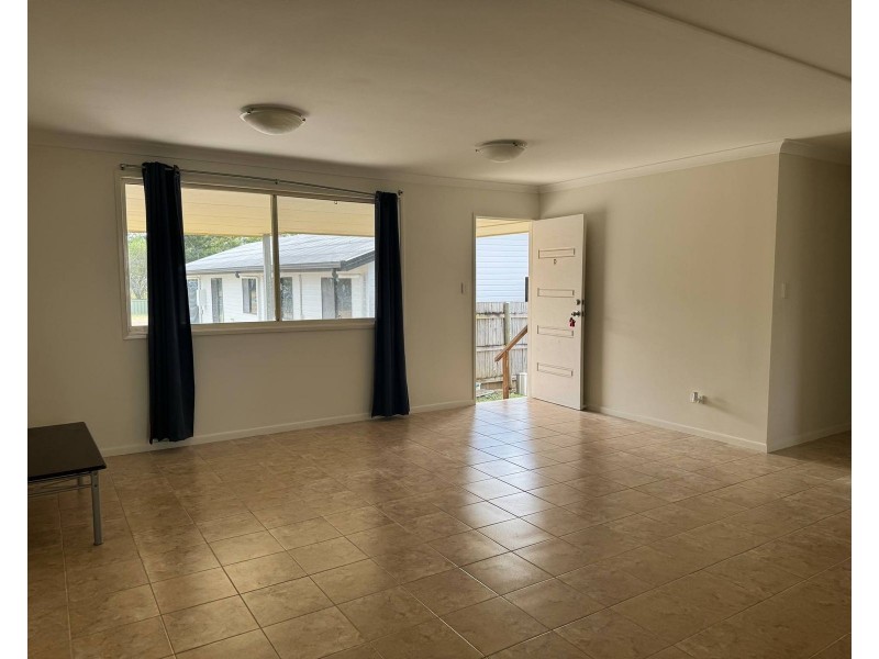 28D Reynolds Street, Nebo QLD 4742