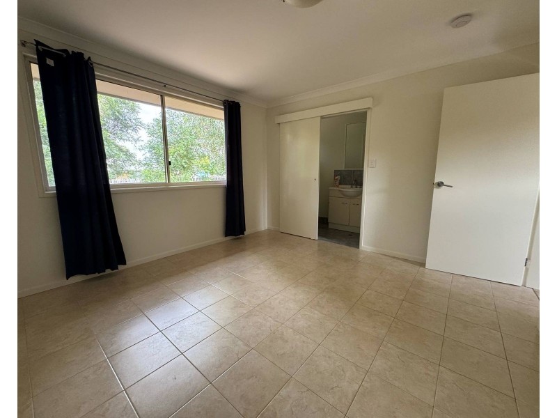 28D Reynolds Street, Nebo QLD 4742