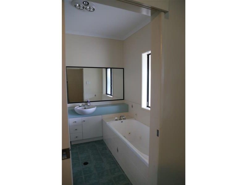 41 Reynolds Street, Nebo QLD 4742