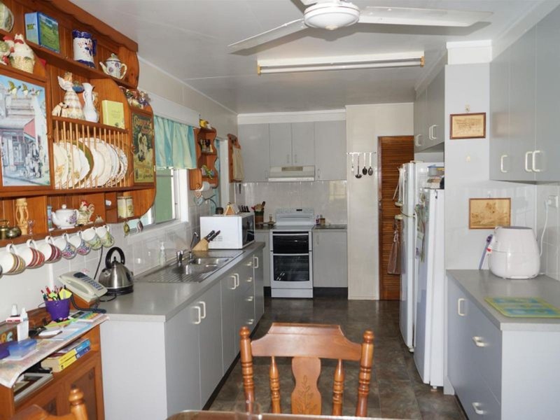 35 Brooks Road, Sarina QLD 4737