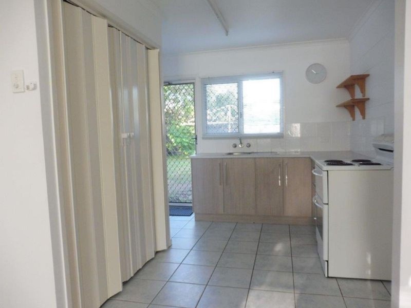 2/4 Graves Street, North Mackay QLD 4740