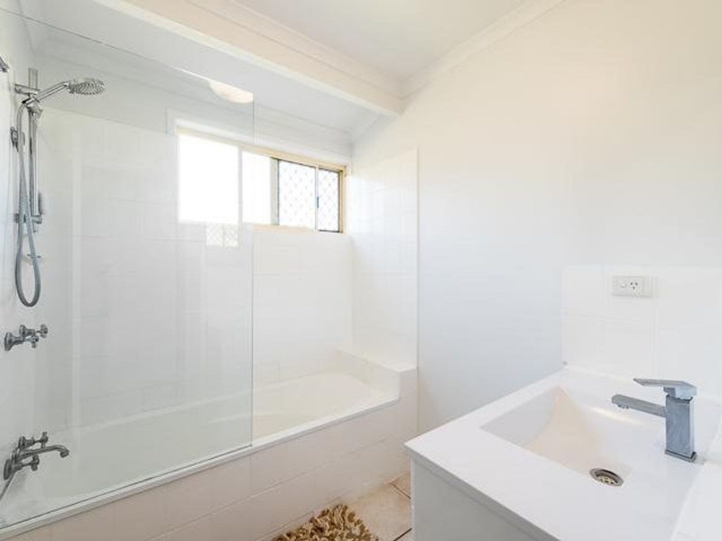 45 Mansfield Drive, Beaconsfield QLD 4740