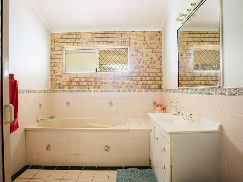 20 Murphy Street, Seaforth QLD 4741