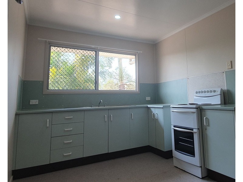 4 Utah Avenue, Sarina QLD 4737