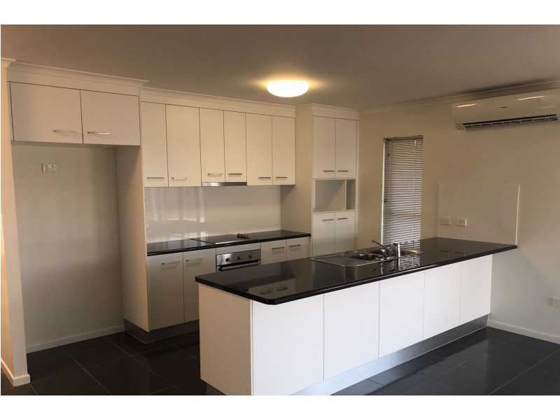 33 Dickens Avenue, Ooralea QLD 4740