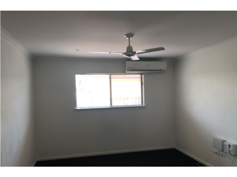 33 Dickens Avenue, Ooralea QLD 4740