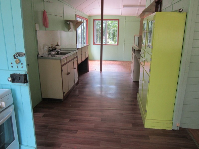 176 Middle Creek Road, Sarina QLD 4737