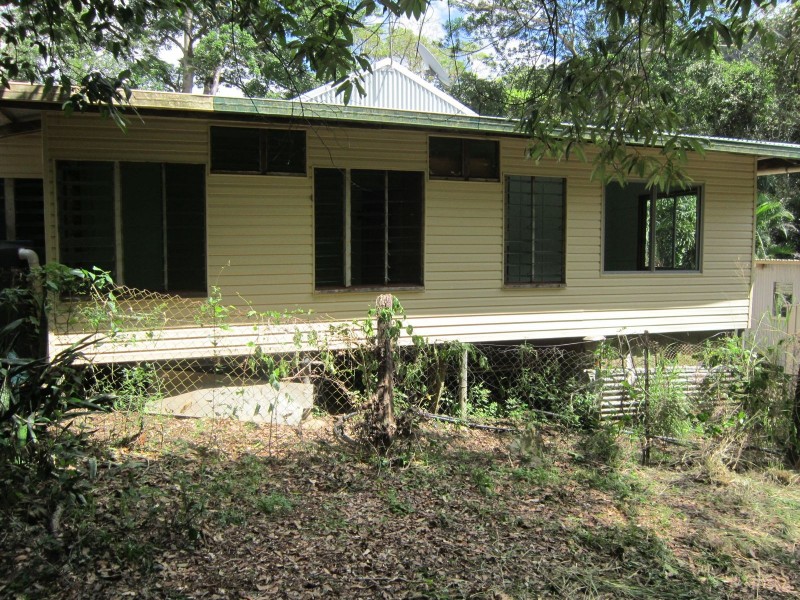 176 Middle Creek Road, Sarina QLD 4737