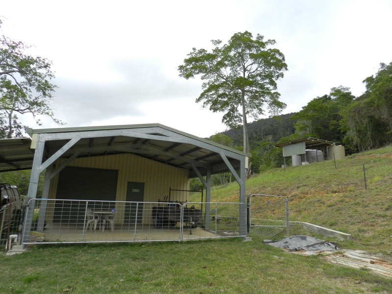 176 Middle Creek Road, Sarina QLD 4737