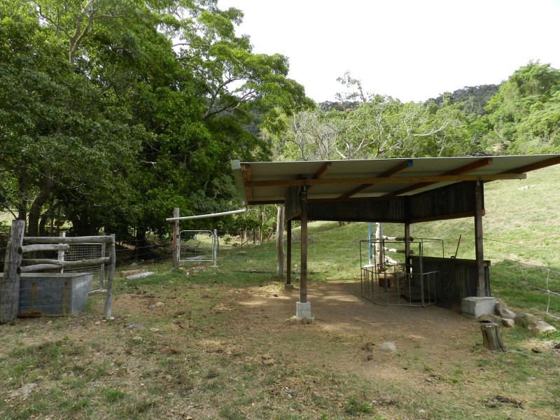 176 Middle Creek Road, Sarina QLD 4737