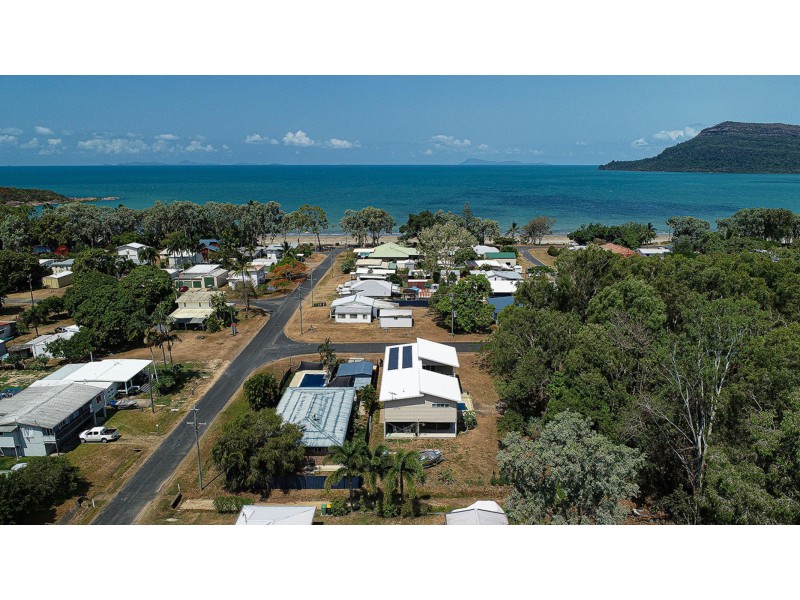 2 Everett Street, Ball Bay QLD 4741