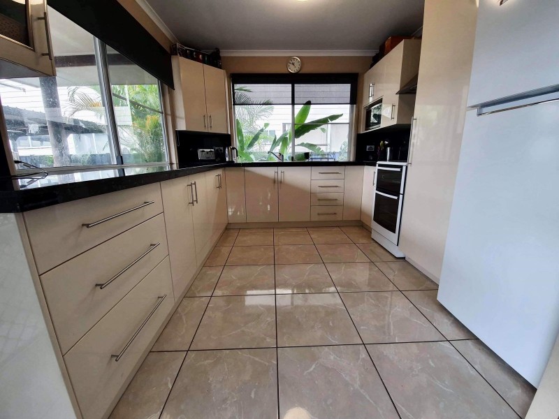 2 Everett Street, Ball Bay QLD 4741