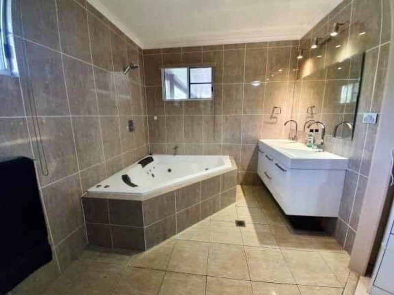 2 Everett Street, Ball Bay QLD 4741