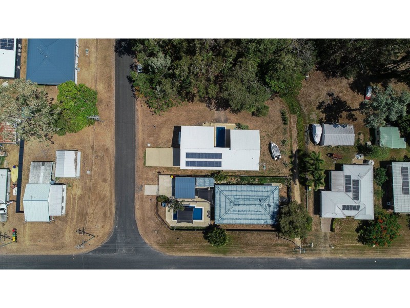 2 Everett Street, Ball Bay QLD 4741