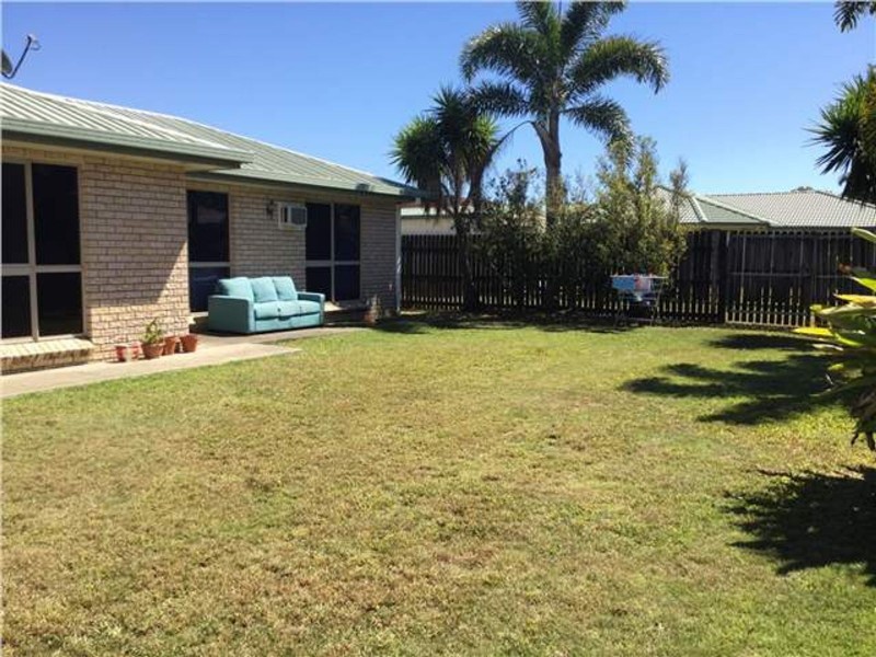 2/10 Kiwi Court, Ooralea QLD 4740