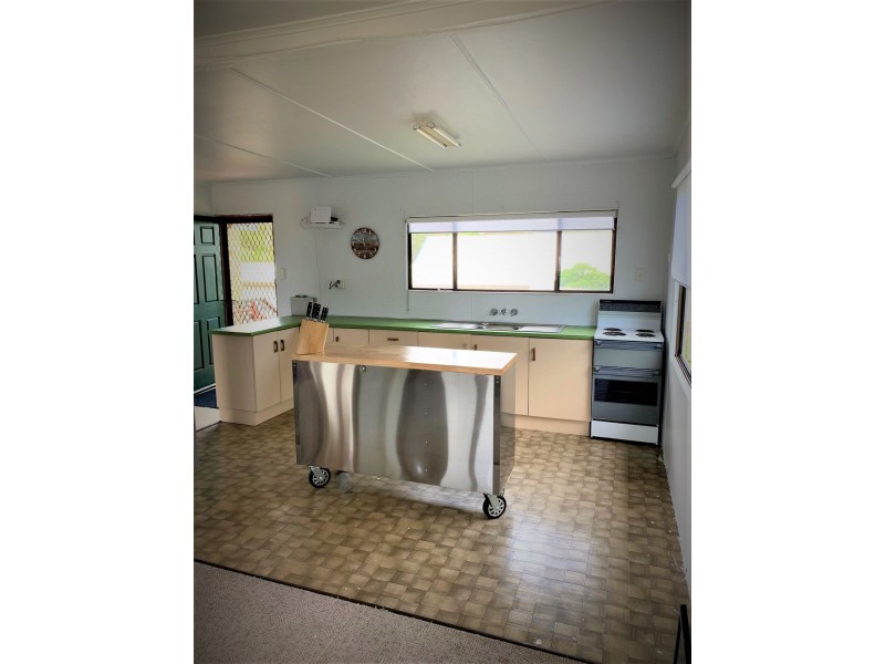 111 Zelma Street, Grasstree Beach QLD 4740