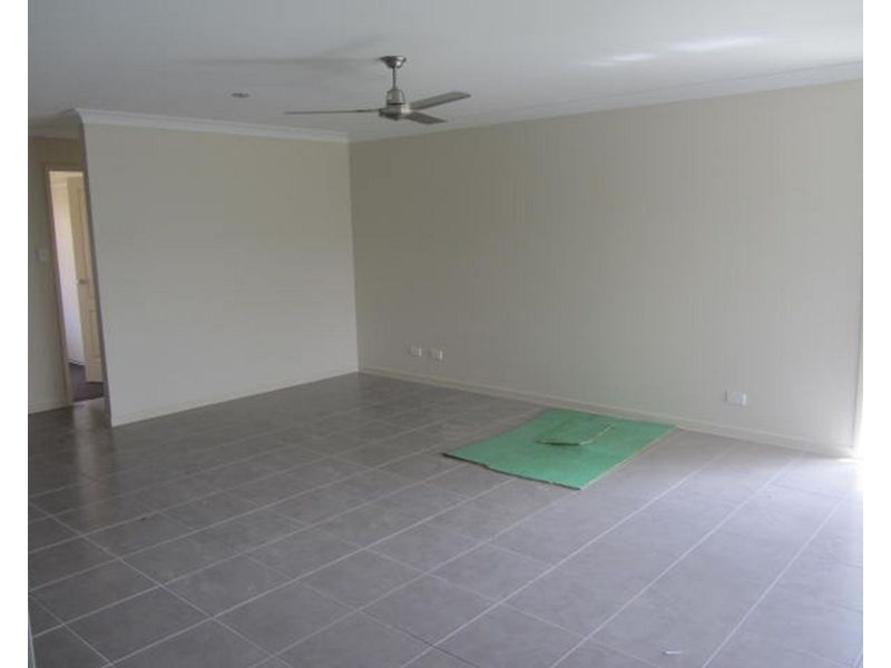 33 Morris Street, Campwin Beach QLD 4737