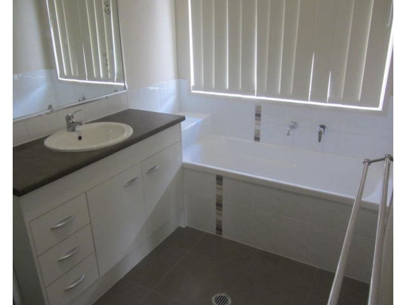 33 Morris Street, Campwin Beach QLD 4737