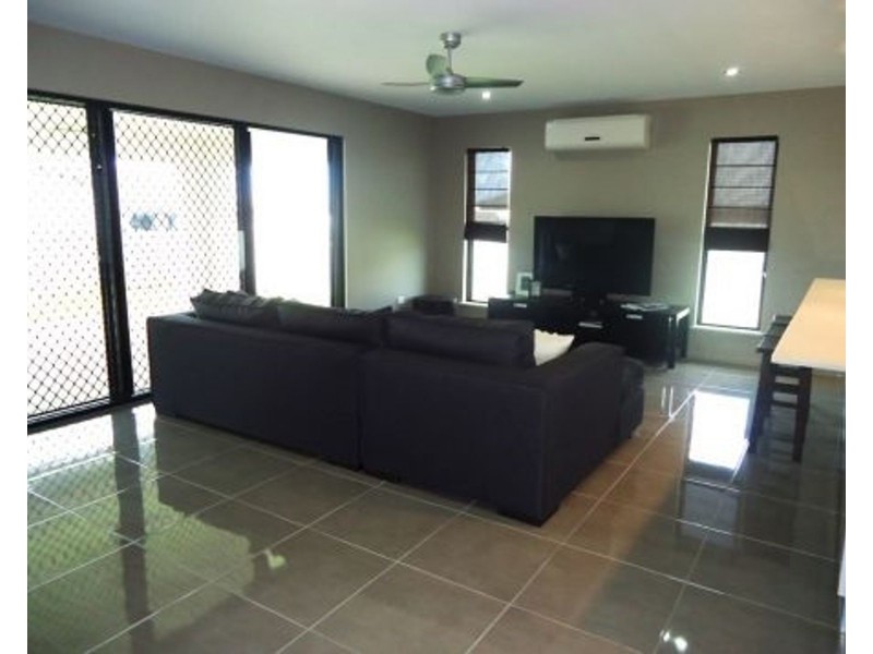 10 Kerrisdale Crescent, Beaconsfield QLD 4740