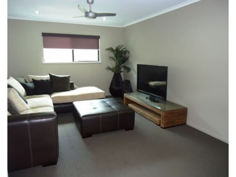 10 Kerrisdale Crescent, Beaconsfield QLD 4740