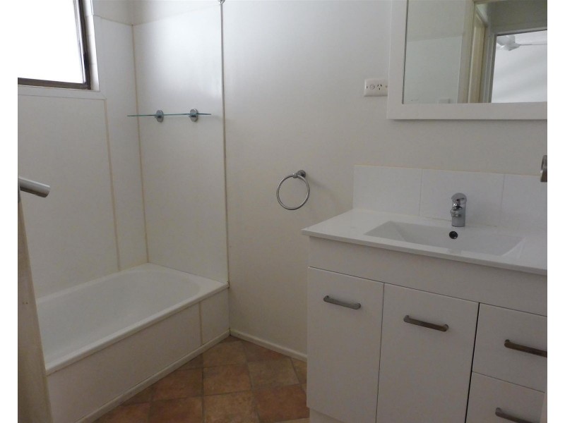 2/30 Loudon Street, Mount Pleasant QLD 4740