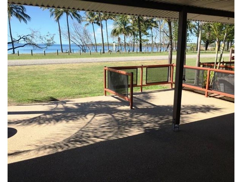 2/36 The Esplanade, Grasstree Beach QLD 4740