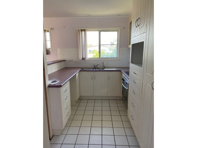 37 Owen Jenkins Drive, Sarina Beach QLD 4737