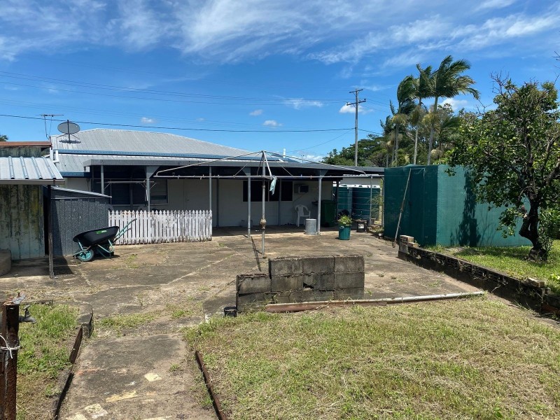 3 Brooks Road, Sarina QLD 4737