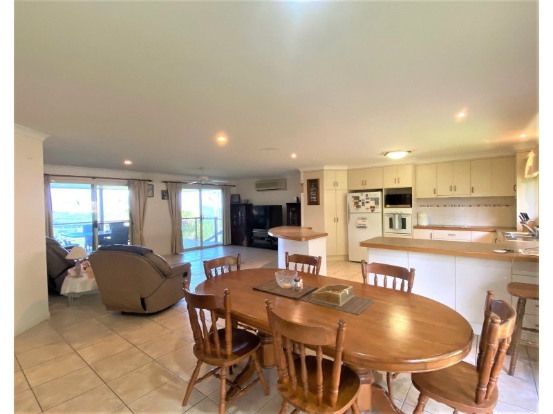 358 Sarina Beach Road, Sarina QLD 4737