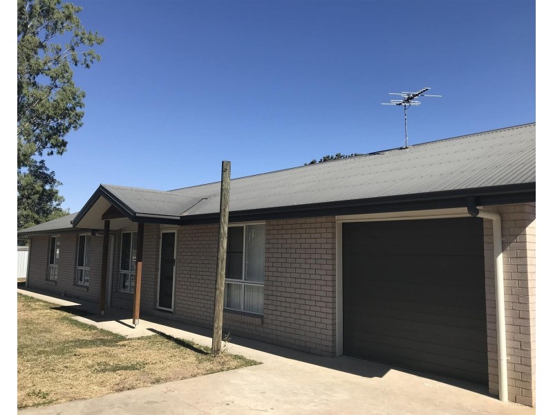 18 Bowen Street, Nebo QLD 4742