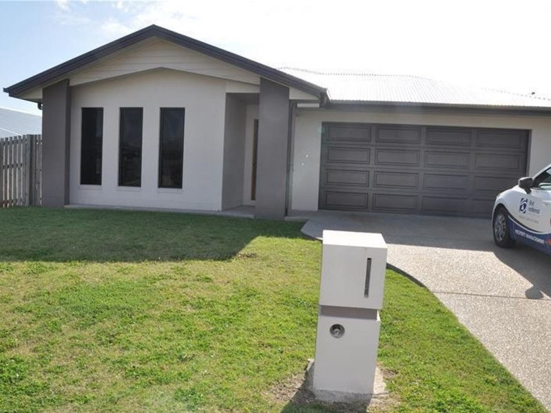 10 Yatay Street, Rural View QLD 4740