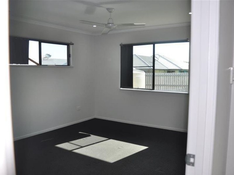 10 Yatay Street, Rural View QLD 4740