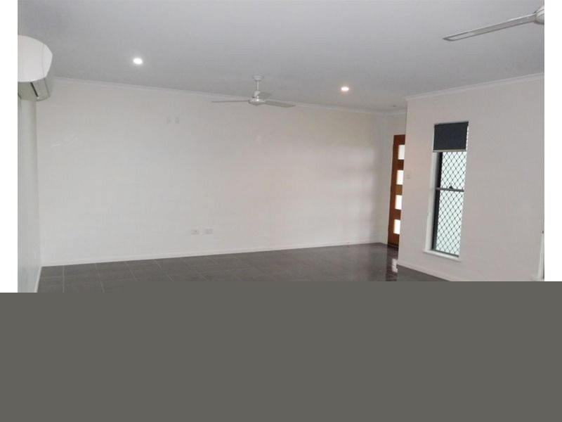 5 Lancaster Way, Ooralea QLD 4740