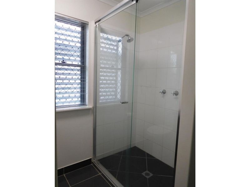 5 Lancaster Way, Ooralea QLD 4740
