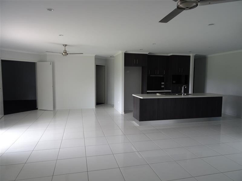 54 Rasmussen Avenue, Hay Point QLD 4740