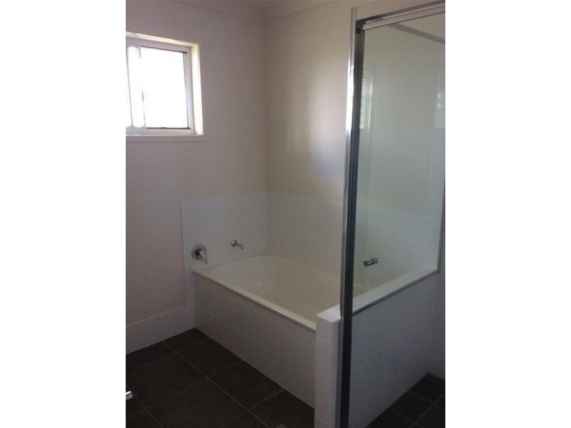 79 St Lawrence Street, Nebo QLD 4742