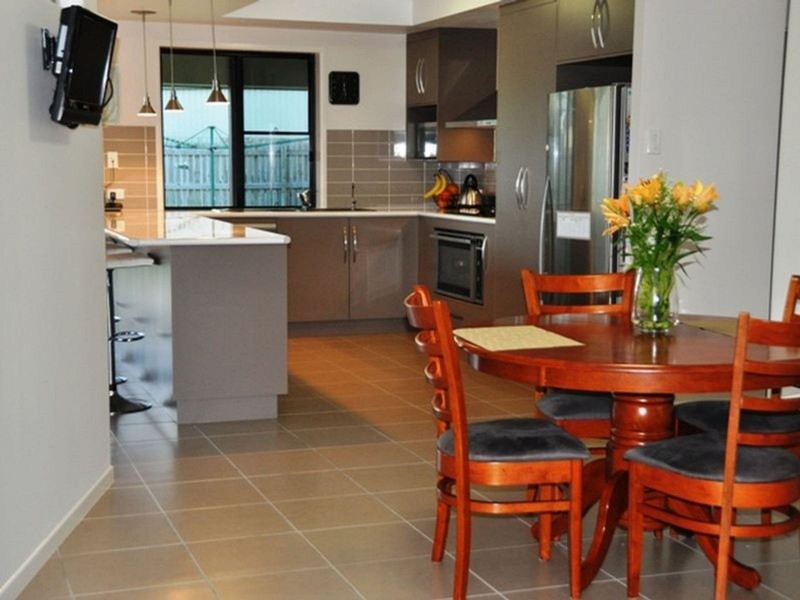 4 Reef Drive, Sarina QLD 4737