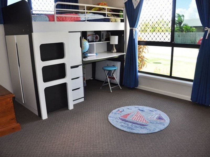 4 Reef Drive, Sarina QLD 4737