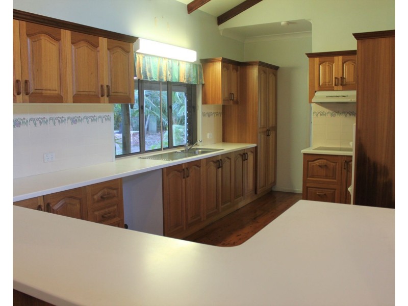 51 Edmunds Avenue, Hay Point QLD 4740