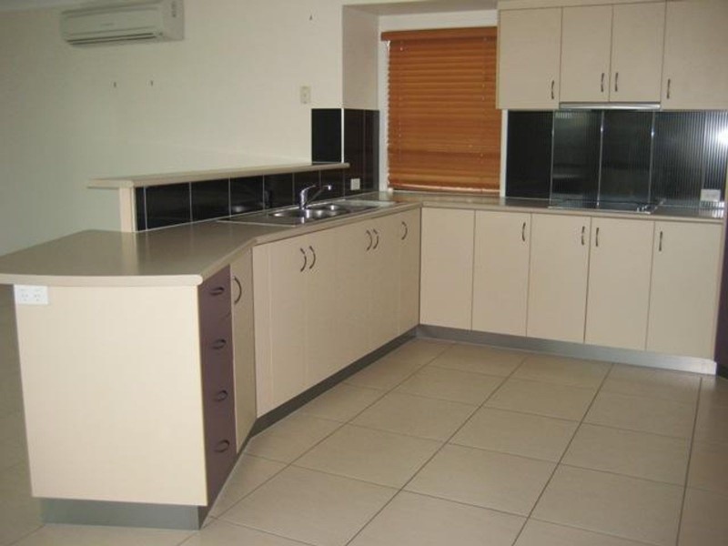 27 Bradco Avenue, Ooralea QLD 4740