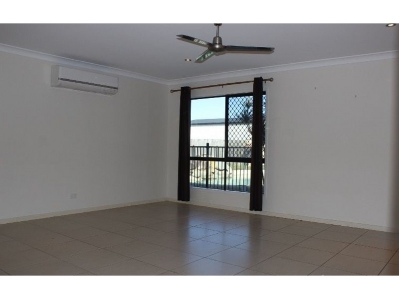 27 Bradco Avenue, Ooralea QLD 4740