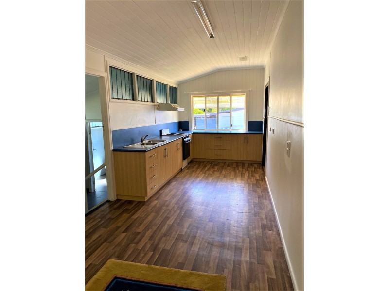 44 Sarina Beach Road, Sarina QLD 4737