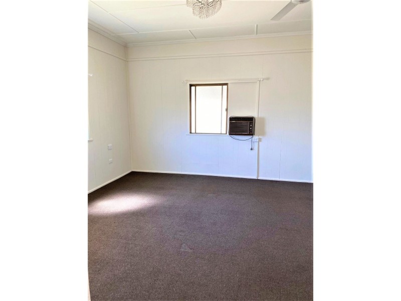 44 Sarina Beach Road, Sarina QLD 4737