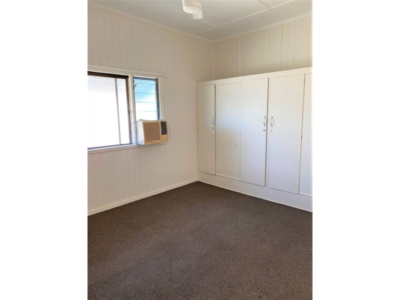 44 Sarina Beach Road, Sarina QLD 4737