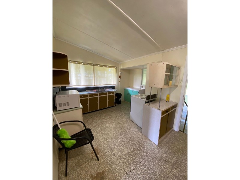 1 Matthews Street, Sarina QLD 4737